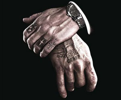 De ce ar fi facut-o daca stia ca in cladire sunt toti agentii mei ?