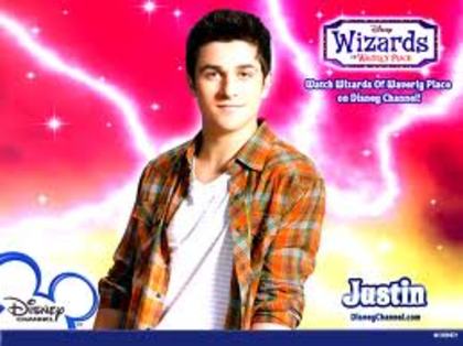Justin Russo Wallpaper Nou 2 - Magicienii din Waverly Place