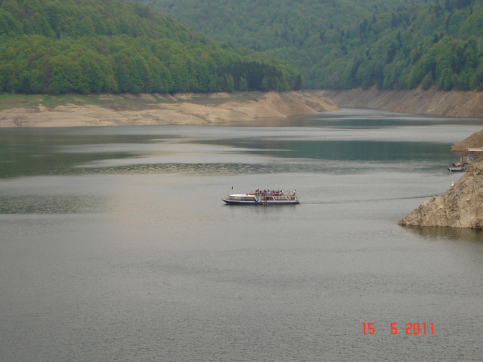 DSC00117 - Dans Pitesti si excursiea de la lacul Vidraru 2011