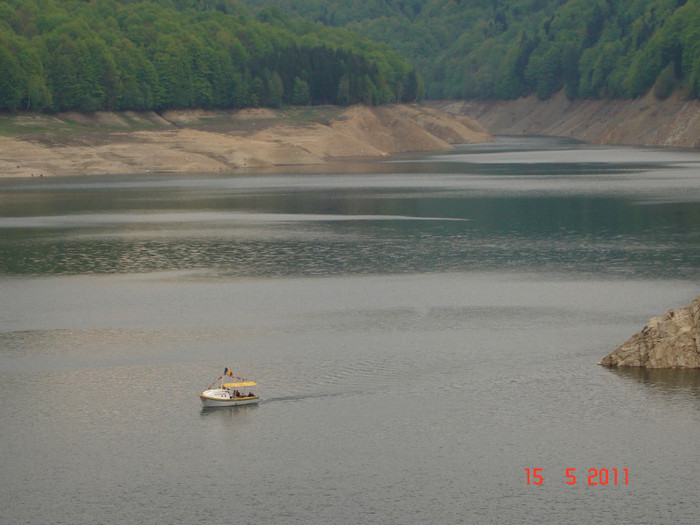 DSC00120 - Dans Pitesti si excursiea de la lacul Vidraru 2011