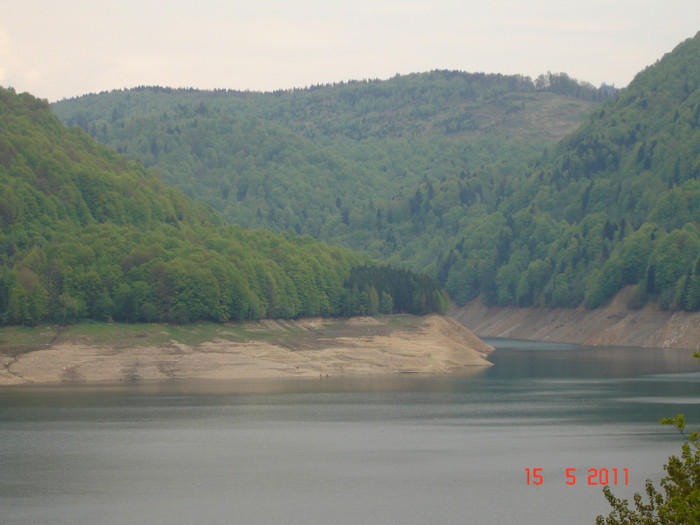 DSC00126 - Dans Pitesti si excursiea de la lacul Vidraru 2011