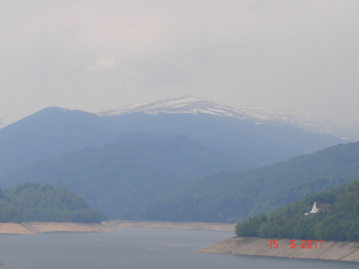 DSC00130 - Dans Pitesti si excursiea de la lacul Vidraru 2011