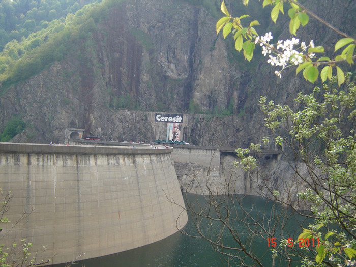 DSC00138 - Dans Pitesti si excursiea de la lacul Vidraru 2011