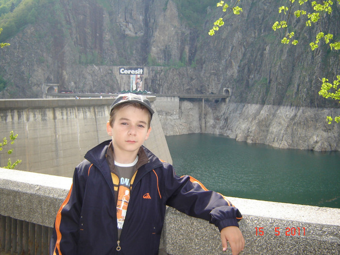 DSC00142 - Dans Pitesti si excursiea de la lacul Vidraru 2011