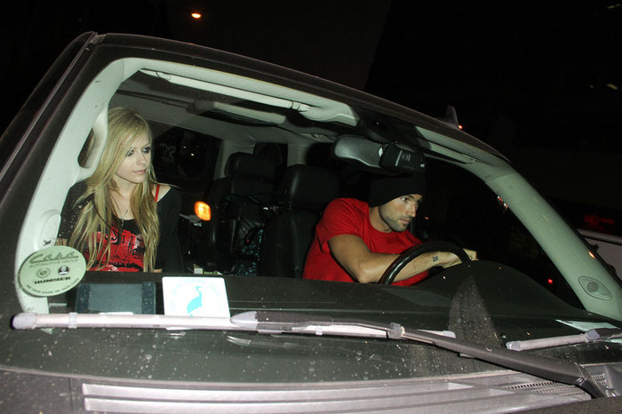 normal_04~24 - Avril - Lavigne - 2011 - Candids - and - paparazzi -  photos - July - 13 - Boa -  Steakhouse -  LA