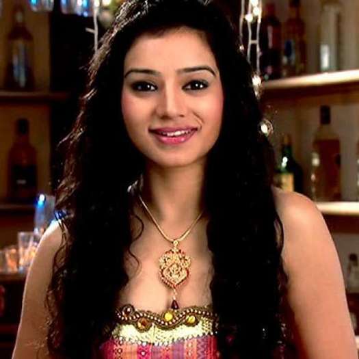 sukirti-kandpal_905847235c688f - Poze cu Sukirti Kandpal