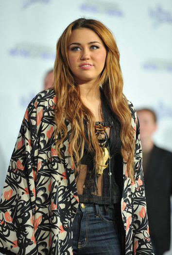 Miley Cyrus (67) - x - Miley Cyrus oo1