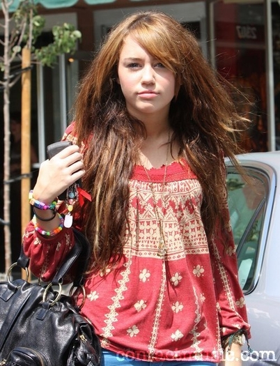 Miley Cyrus (79)