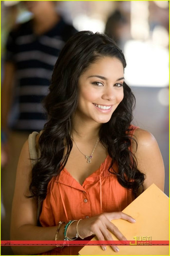 Vanessa Hudgens (2)