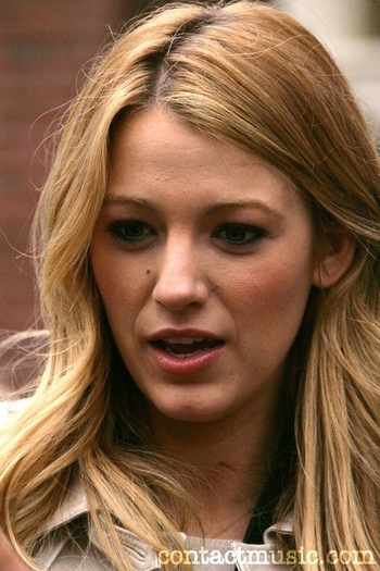 Blake Lively (2)