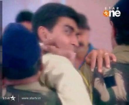 215741_201523819887766_100000904488139_541636_7430877_n - dill mill gayye 2