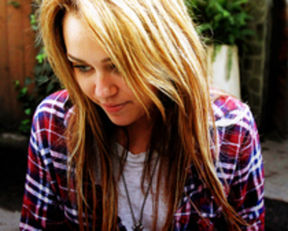  - 0 I love miley forever