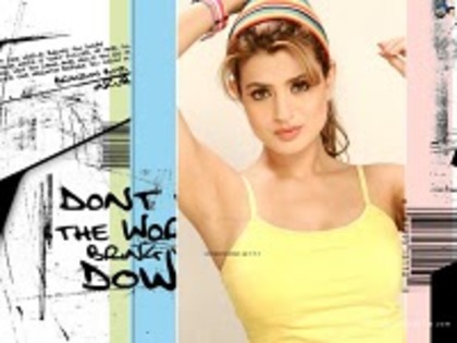 ami149a[1] - Amisha Patel