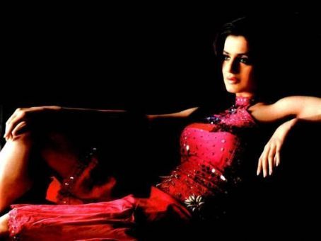 tru727k0mqqek7mu - Amisha Patel