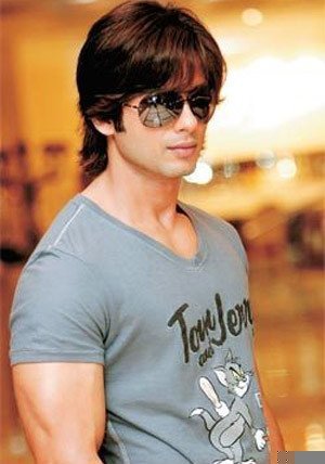 Shahid-Kapoor-Muscle-–-His-Path-to-Fitness- - Shahid Kapoor