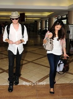 dobrev_eyeprime_121 - Nina si Ian in LAX