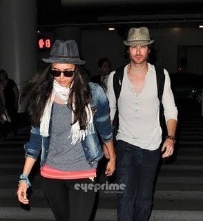 dobrev_eyeprime_105 - Ian si Nina in aeroportul din Los Angeles