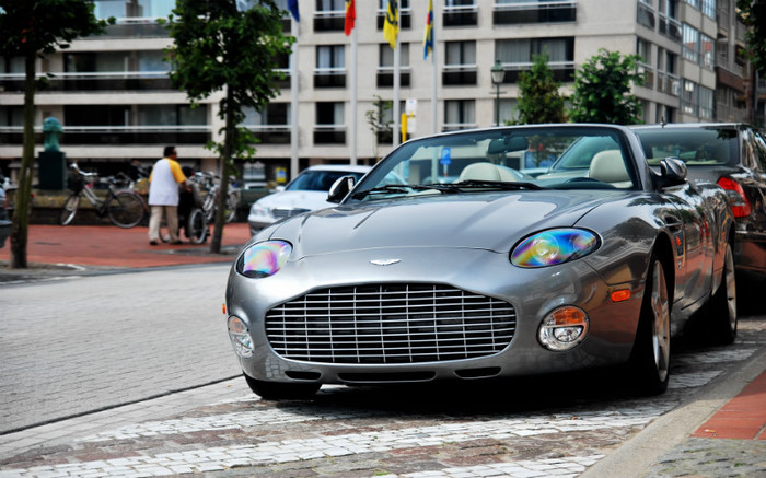 Aston Martin DB AR1