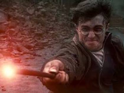 004 - Harry Potter si Talismanele Mortii 2010-2011