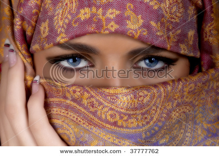 stock-photo-muslim-girl-with-beautiful-blue-eyes-37777762