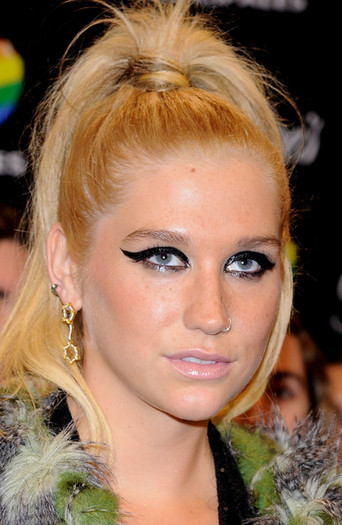 Kesha+40+Principales+Awards+2010+Photocall+G08PrXXw5ddl