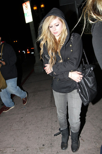 Hot+new+Hollywood+couple+Avril+Lavigne+Brody+qj9trj7Jdt_l