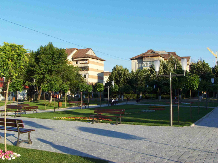 Parculet spre gara