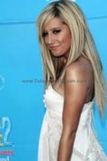 28634021_SDTKNYEGM - ashley tisdale