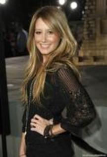 28634328_TSAIFSXOI - ashley tisdale