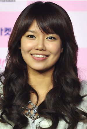 Netizens_suspect_Sooyoung_of_getting_plastic_surgery_19082010095218