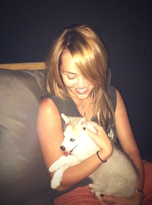 Mileyxxxx - Miley with Floyd Twitpic
