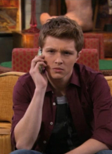 Joe, de ce ai raspuns tu la telefeonul lui Miley?