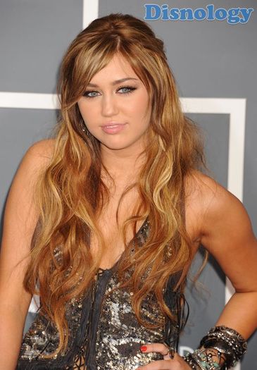 Miley Cyrus - votati vedetele voastre favorite