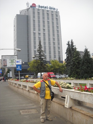 Fostul Continental,unde s-au spart geamuri - MISIUNE SIBIU 2011