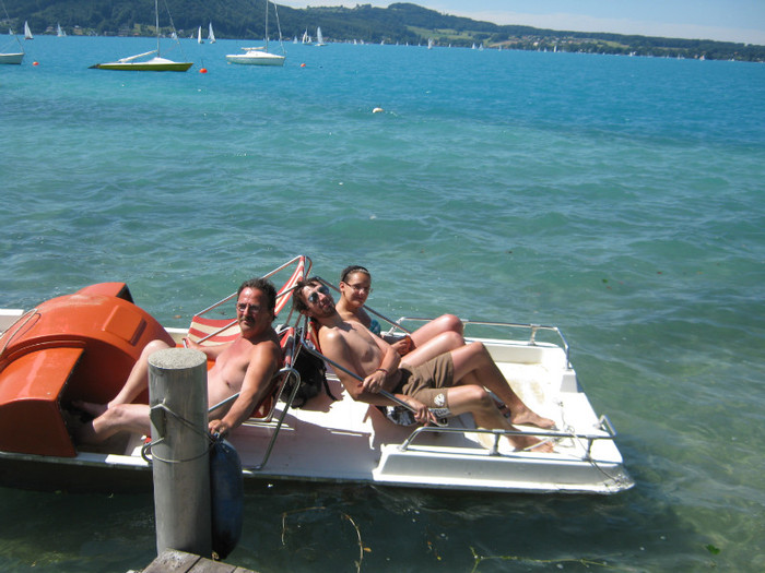 attersee-cu barca cu pedale - Hotel-service cazare ieftina in Austria