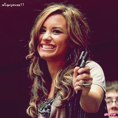 25778026_KOJFCBQZJ - glitery demi lovato