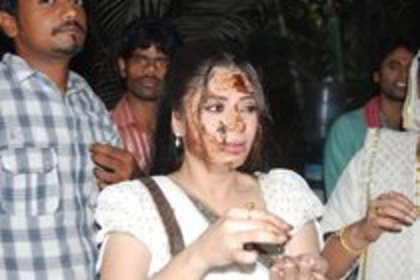 25090999_BSJCJWXTA - malin kapoor