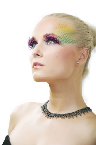 genele-artificiale-roz-cu-piele-neagră-alcătuiesc