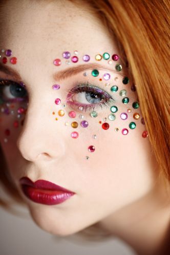 halloween-se-completează-până-paiete-colorate