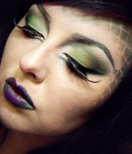 medusa_costume_makeup_by_munstermakeup-d2xrojl