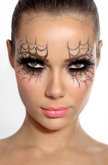 spiderweb-eyes-makeup