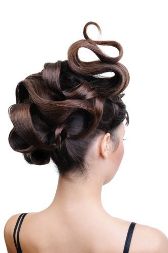 p%u0103r-negru-cu-un-updo-elegant - Coafuri seara-ocazii