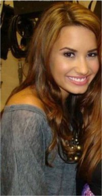 168368_10150095524404774_345361079773_6010793_6647432_n - club demi lovato