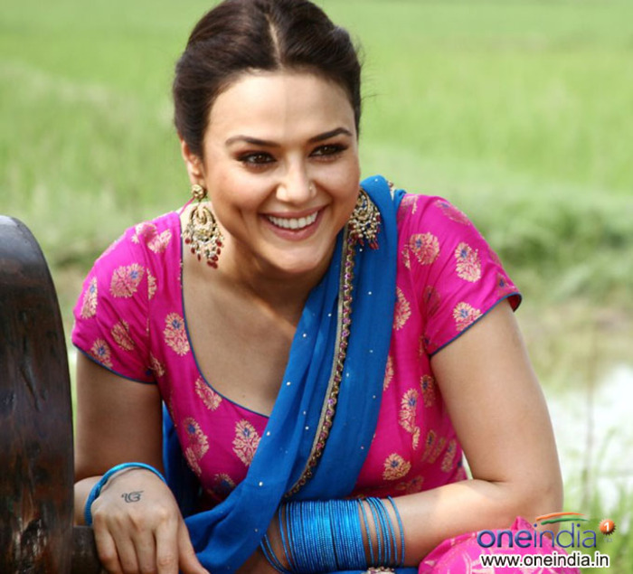 PREITY33 - PREITY ZINTA