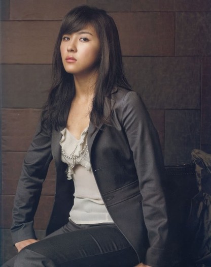 ji-won-ha-223847l