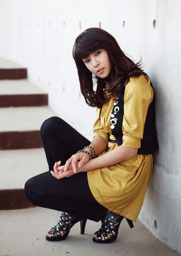 ji-won-ha-510469l