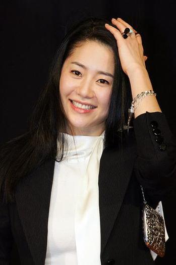 ko-hyeon-jeong-388581l - Go Hyun Jung