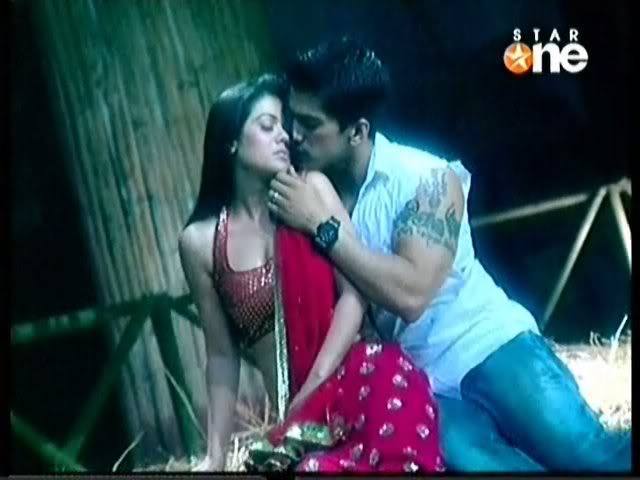Abhimanyu_Nikita__BOL_HALKE_HALK-4
