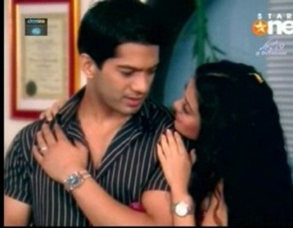 leaning over - 0xxAbhimanyu si Nikitaxx