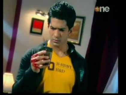 DilMilGaye10thJuneDesi9_chunk_3_-5 - xxAmit Tandon-Dr Abhimanyu Modixx